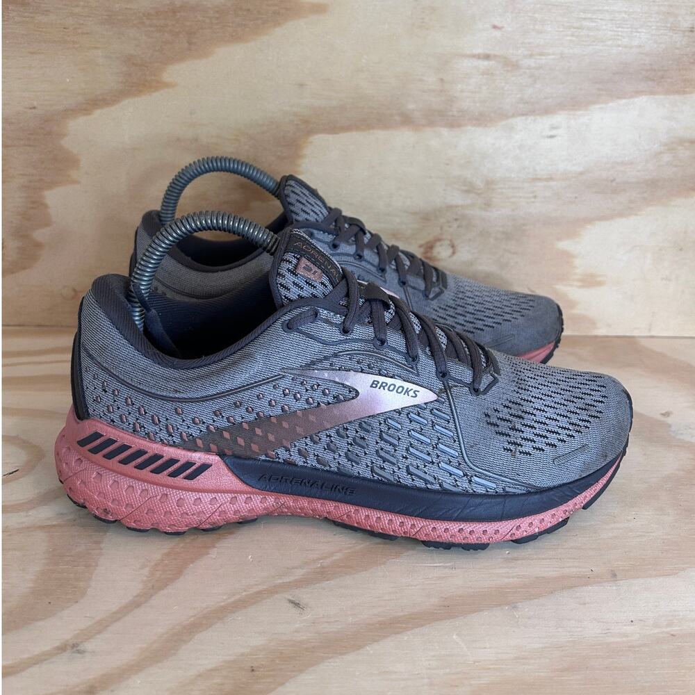 Brooks -Adrenaline GTS 21 -Running Shoes -Gray/Pink -Women's -8.5(B)-1203291B083